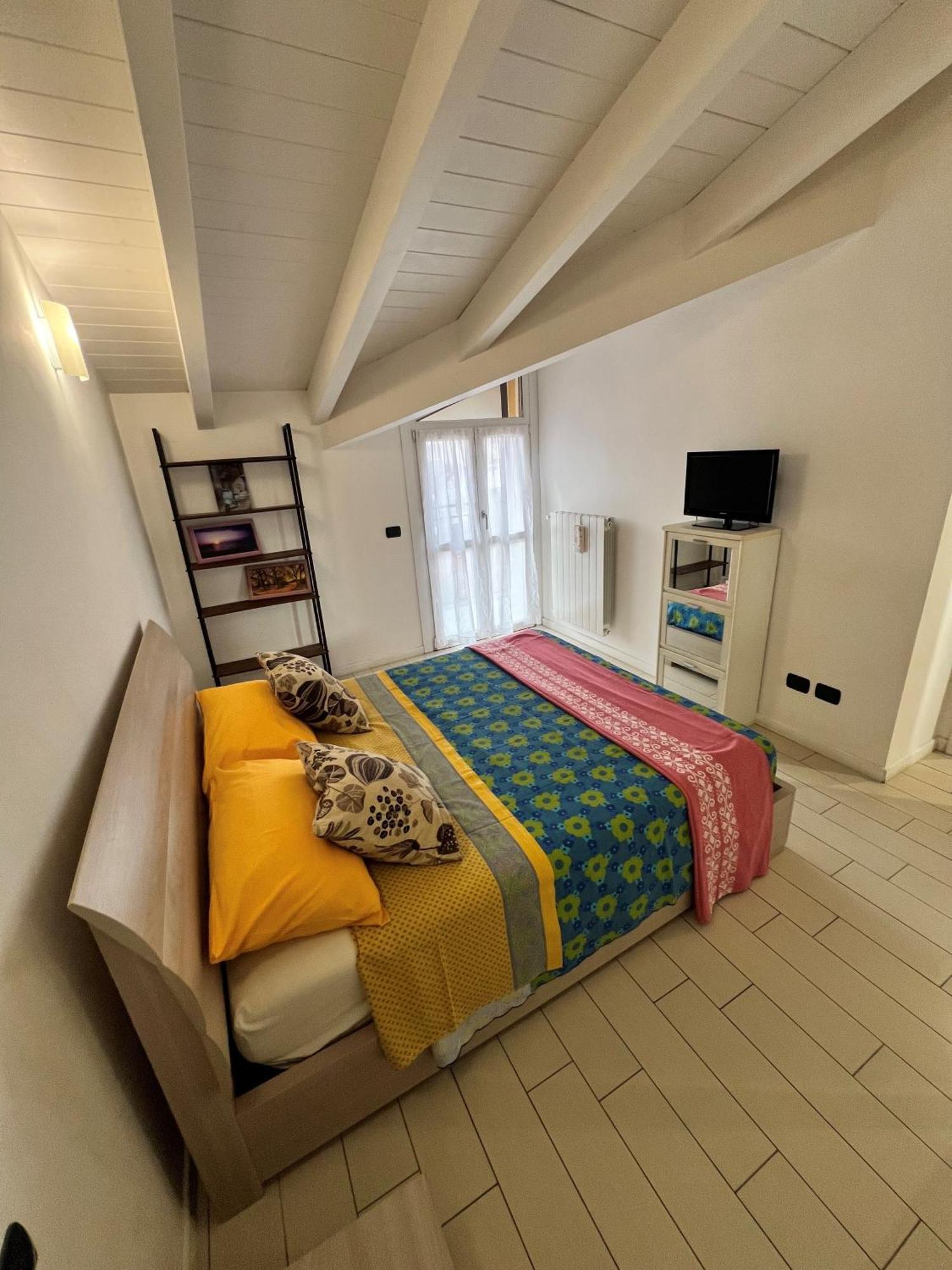 Apartmán Mansarda Polpetta Corsico Exteriér fotografie